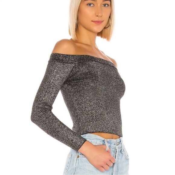 superdown • Kemi off shoulder glitter top - Picture 2 of 5